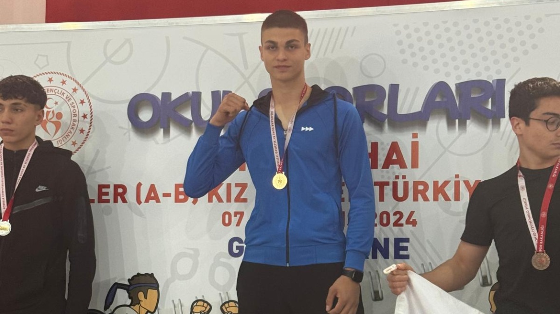 Öğrencimiz MUAY THAİ Gençler Türkiye Şampiyonu Oldu